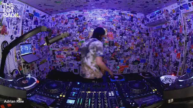 Episode 19JLln1sfZ5a5RhpTveuoV Thumbnail 3