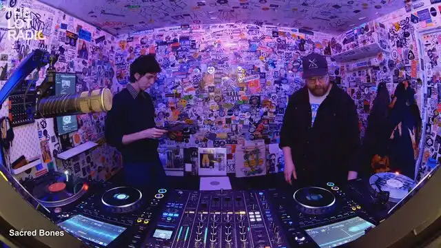 Episode 2p0dnxFHtMQhbqAwBIGk2p Thumbnail 5