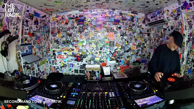 Episode 5Q8IIcbGFyNb3zi4EgBL28 Thumbnail 3