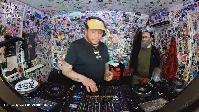 Episode 7LXBpazgIaAzNJYl28RMJS Thumbnail 2