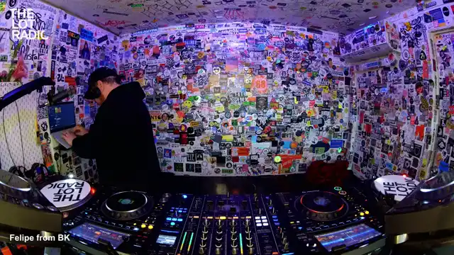 Episode 1RbfLYukLSdokZnUzDFV9X Thumbnail 5