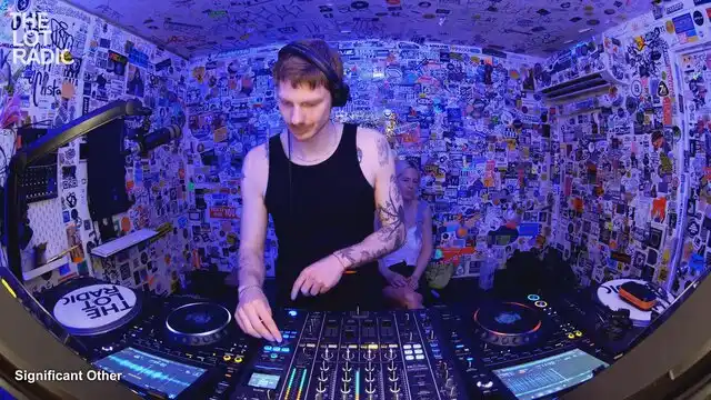 Episode 3G64kxpxyGIsbVgvhXUiWN Thumbnail 2