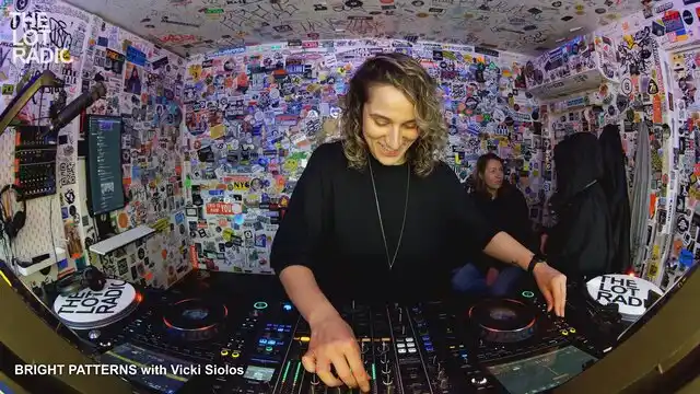 Episode 49wzYUgUgpRLfCJBZ4iqMx Thumbnail 2