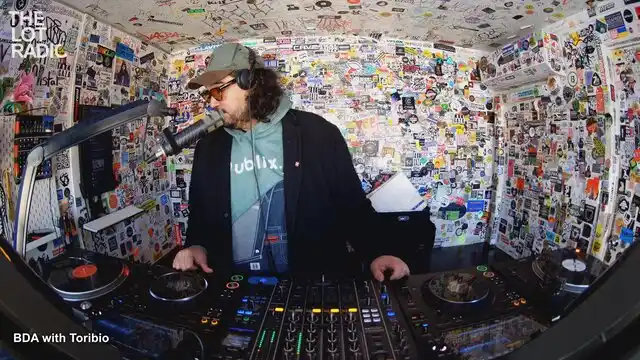 Episode pYwkjRUtR4ntaSP4E1YEc Thumbnail 4