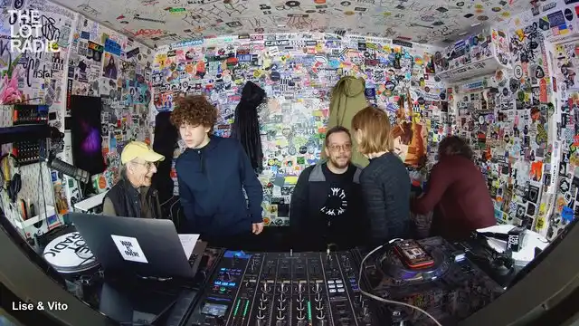 Episode 6x8hYU7qMUedqgQ30mrCaz Thumbnail 2