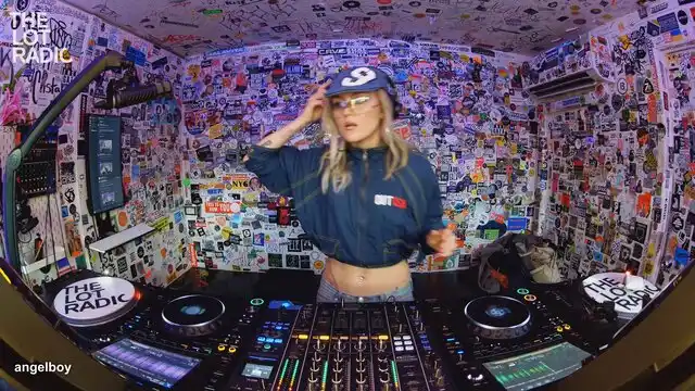 Episode 32MQfxKNH08o1WB3bBa0m9 Thumbnail 4