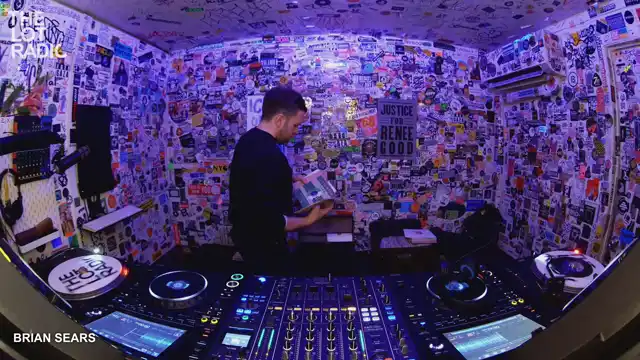 Episode 4AxlEXT52Y11AZkkO0wj0p Thumbnail 5