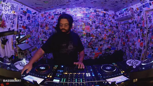 Episode eRU2si5dgffdMxFGILP6t Thumbnail 2