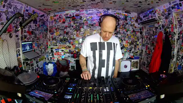 Free Tea with KG  poster