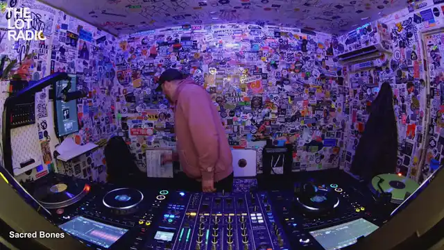 Episode 7MMx7KFZQ41Y1flt40TeNY Thumbnail 4