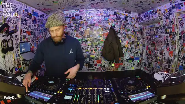 Episode 48RFiKpqT1SebBO4K12OLL Thumbnail 4