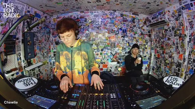 Episode 489AzHlDjVfDzeDE3Q4II1 Thumbnail 1