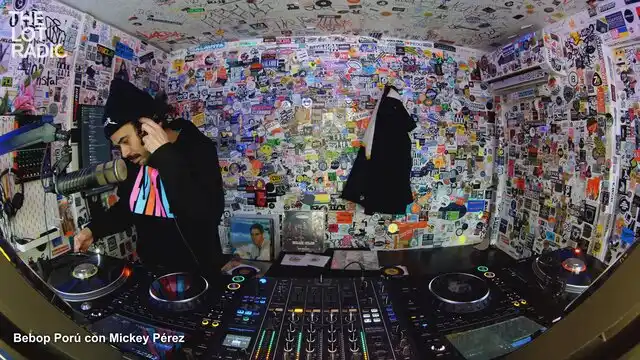 Episode 26RRQ9MsB60XMqgzgat3T5 Thumbnail 2