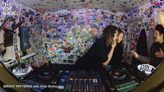 Episode 49wzYUgUgpRLfCJBZ4iqMx Thumbnail 1