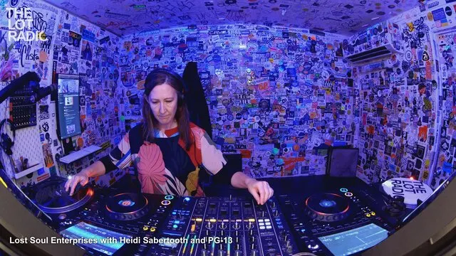 Episode 2443FQKHKH1fmbamaUrGhQ Thumbnail 1