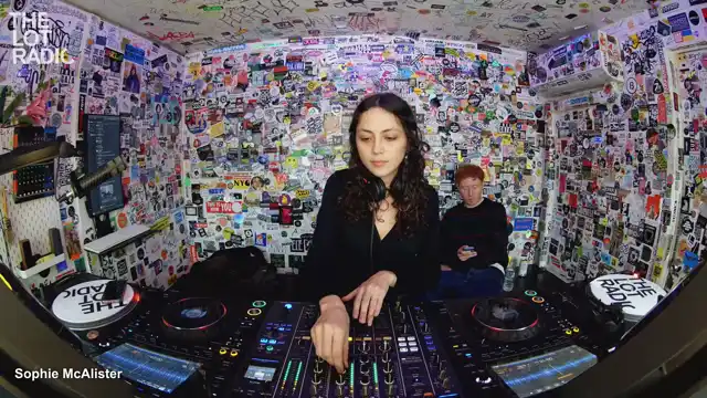 Episode 1JgENfwbamPi2wZCah8QqC Thumbnail 3