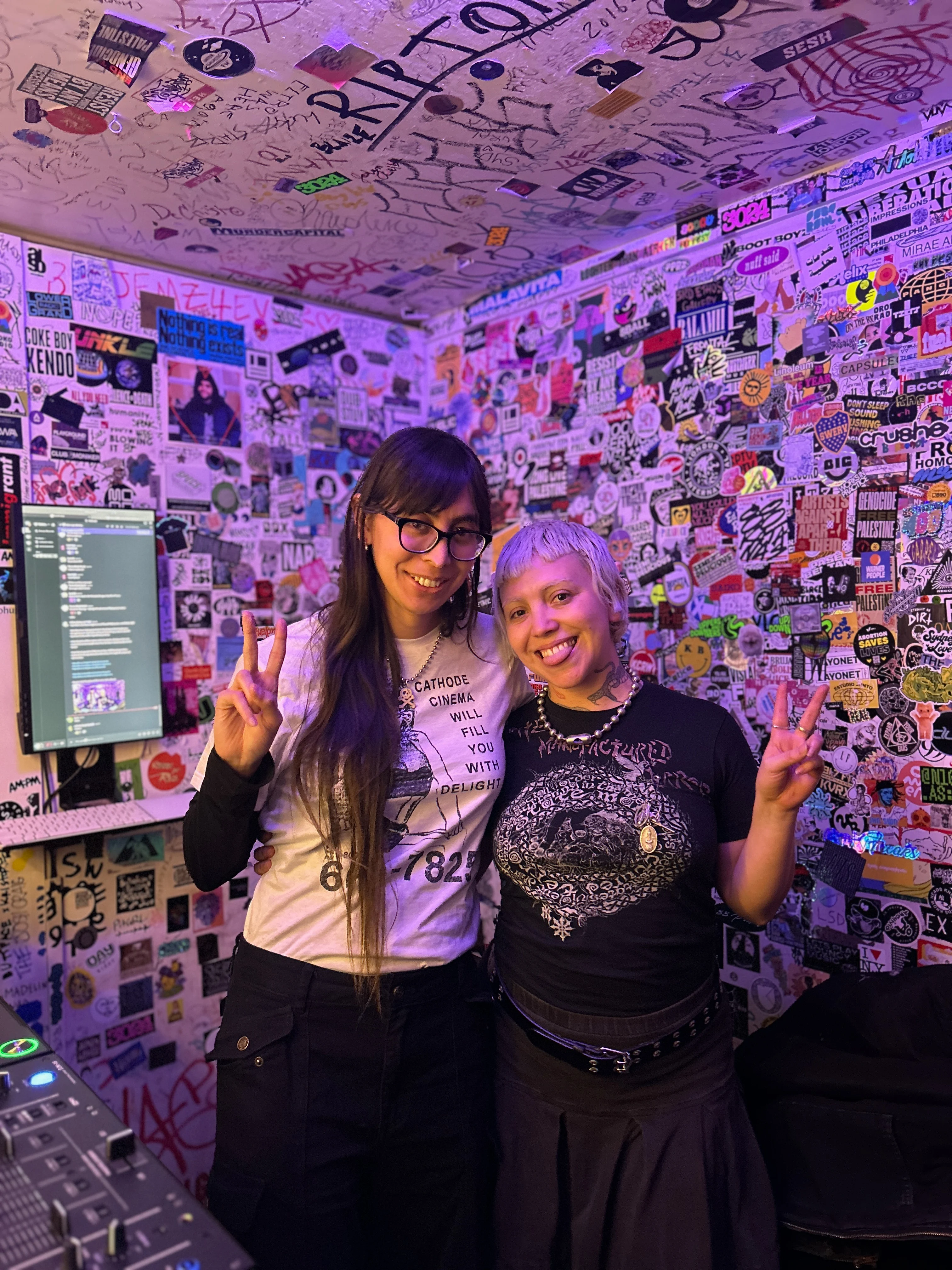 Hole Vision with Sodomahigomorra and Crystal Peñalosa