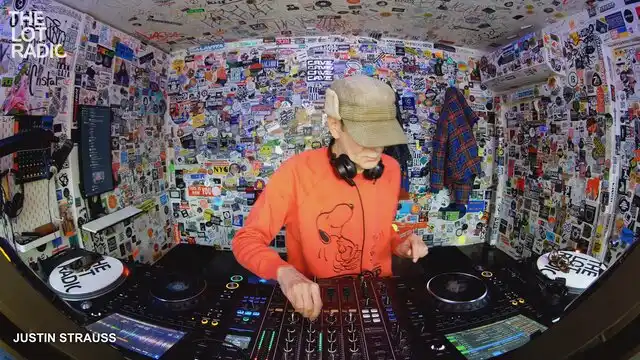 Episode 30hfOSIjODEpcOIBNmheXt Thumbnail 4