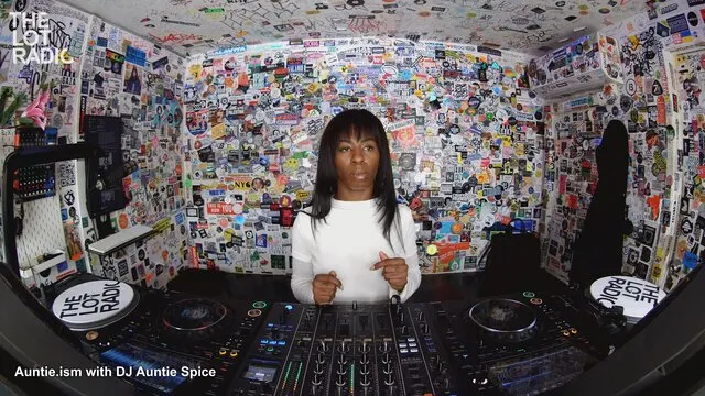 Episode 6EGVOdanw9DeEzFWxAcTRC Thumbnail 1