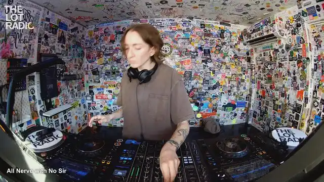 Episode 4jAVHWibr5S8ZWTrS781p3 Thumbnail 3