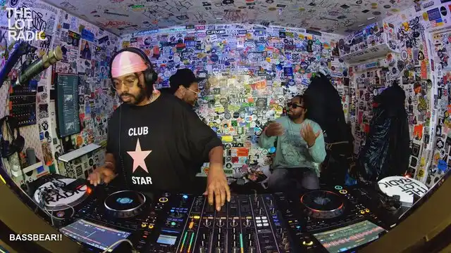 Episode 6YQw4XAv2ohg45eUgSypd5 Thumbnail 5