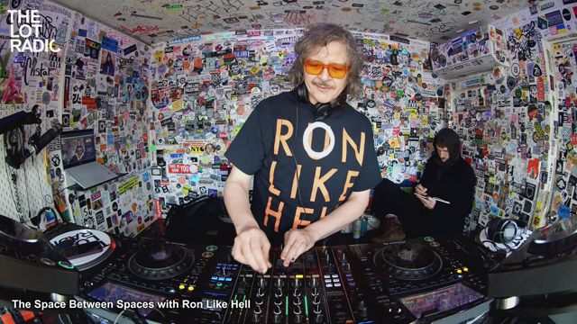 Episode 4HfFkgLbf4xnZSsmVmggcq Thumbnail 2