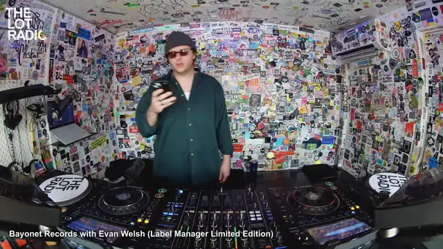 Episode 4ZZmHWpgIYbTw9DXEtuwQB Thumbnail 4