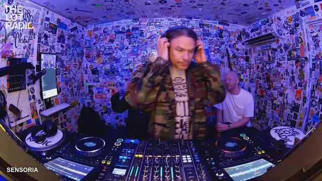 Episode JxUu48VFptmhAW1zmWSYm Thumbnail 5