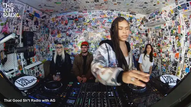 Episode 7D3Pmg3B0RtnroVh6wN4av Thumbnail 3