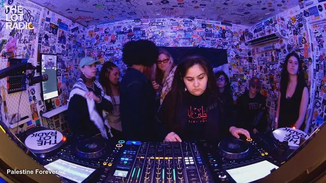 Episode 7mxb5VWd2iWh67XqwxX6Or Thumbnail 1