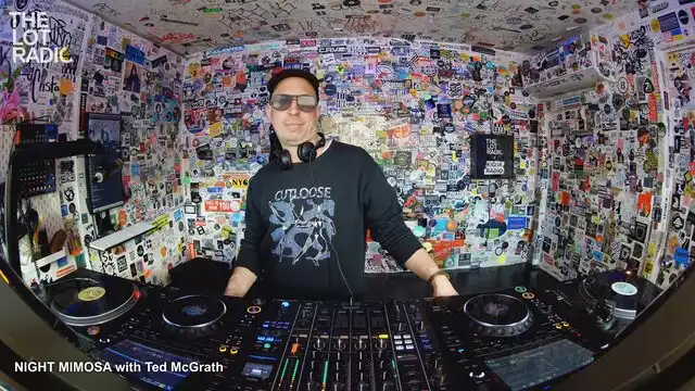 Episode 3CsViRjHZyEBo70HrgB4o5 Thumbnail 5