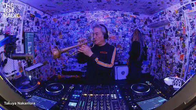 Episode 7Ck6ObfERcDpYBH2rewQZ6 Thumbnail 5