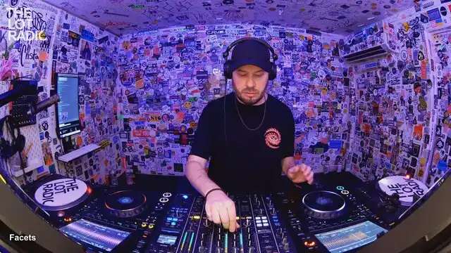 Episode 4uGBJjtqiJSwP2PLqDTymC Thumbnail 2