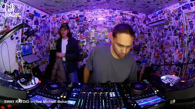 Episode 2piRQ19WrgmjMmR7MCNlzi Thumbnail 3