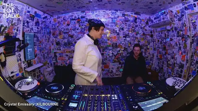 Episode 6rfEWtRk28vubqbGLrCuWO Thumbnail 4