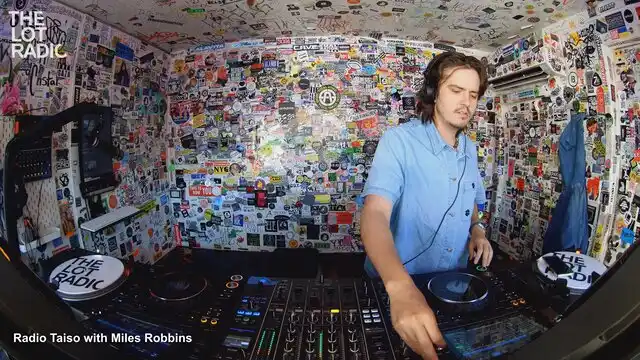 Episode 46h9qXmBcDsgfCarNGp69C Thumbnail 4