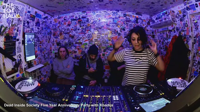 Episode 3L2FakCilGAC1mLVeFhVj4 Thumbnail 1