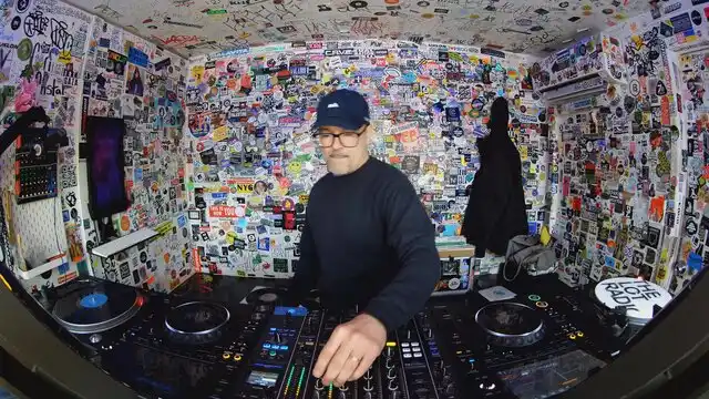 Episode 7DAP7SIBfcw0hDcef2rpI4 Thumbnail 5