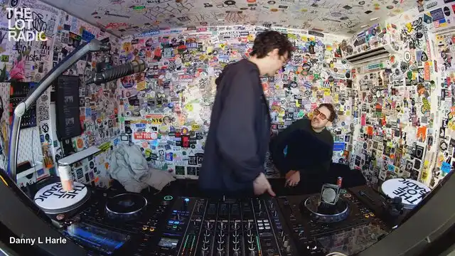 Episode 5AdofwottlmhCmWN1JXJ39 Thumbnail 4