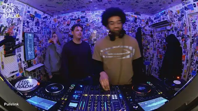 Episode 1sdZUNDBhWfmDj5RIkjTil Thumbnail 4