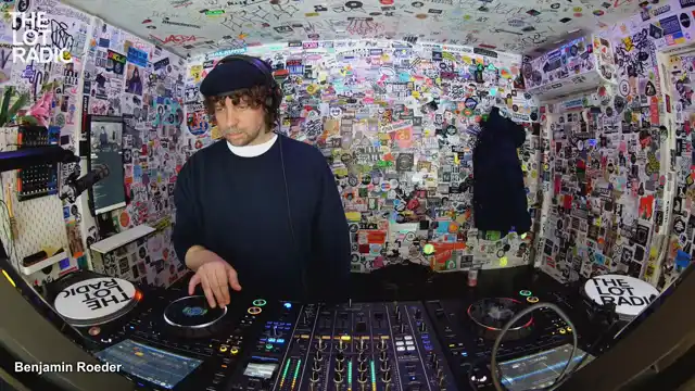 Episode 1eDcaBytrqq3bLtdbSAU32 Thumbnail 3