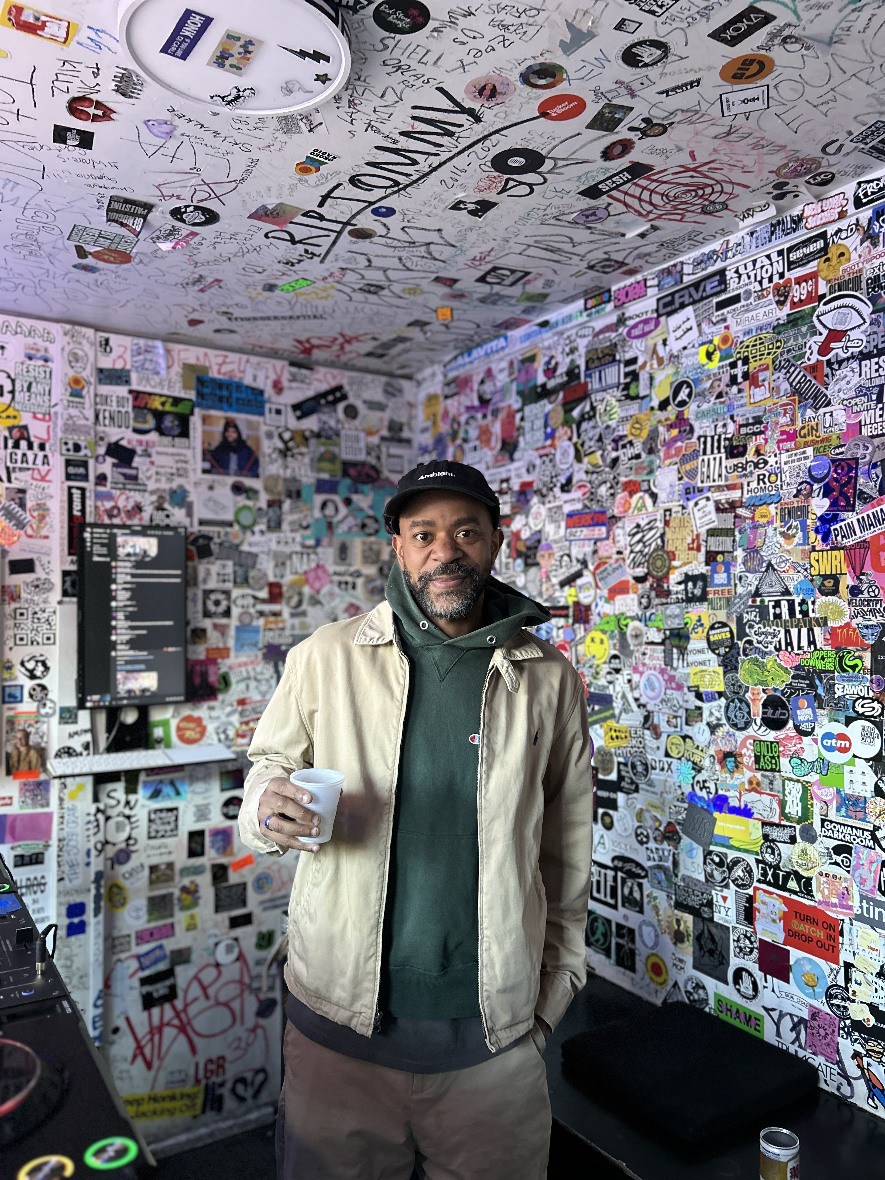 qr8q8kdk8niuofgm1qvgkkssms