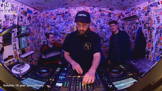 Episode 1iPiMZS6Pa7n3rje7kKAii Thumbnail 1