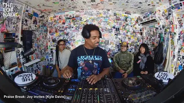 Episode 4TNfHoHgcjs04JaTbQjMOe Thumbnail 4