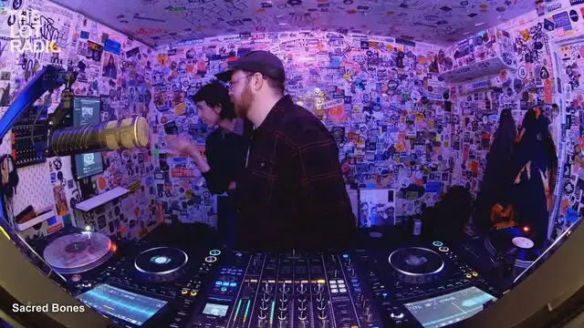 Episode 2p0dnxFHtMQhbqAwBIGk2p Thumbnail 2