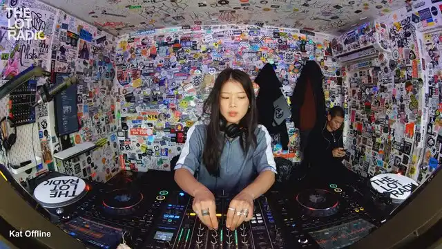 Episode 13dN4hG8xjeTTkw6P4kN8z Thumbnail 2