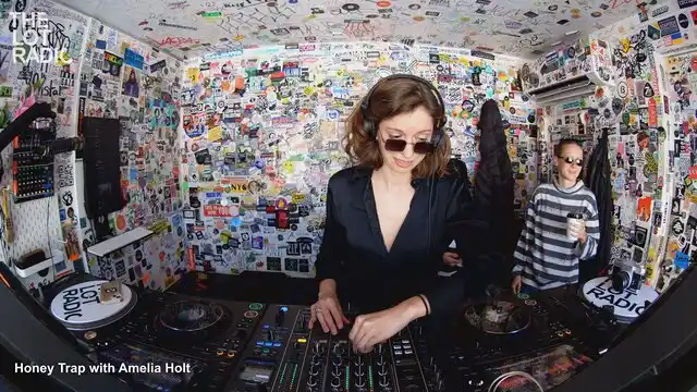 Episode 2yUtwOYy3CK2BarJk6bgXU Thumbnail 4