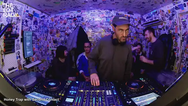 Episode 7INektIDHU4WaUpMVwhtiw Thumbnail 5