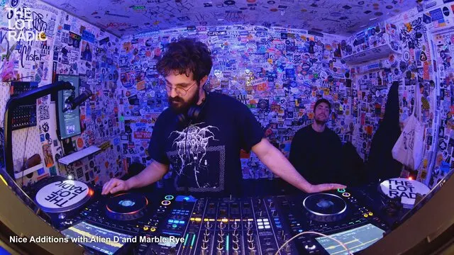 Episode 52xKSh3FwYuj3NdqdVA9Eu Thumbnail 1