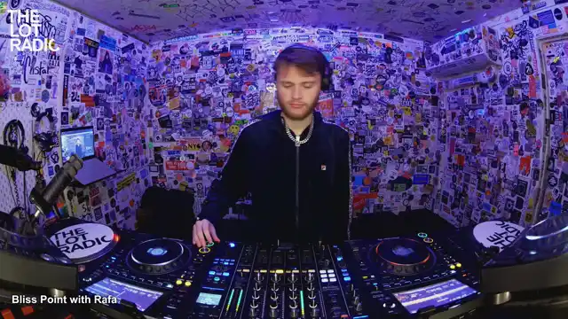 Episode 1suGLF3AY061M5gt48vQjl Thumbnail 5